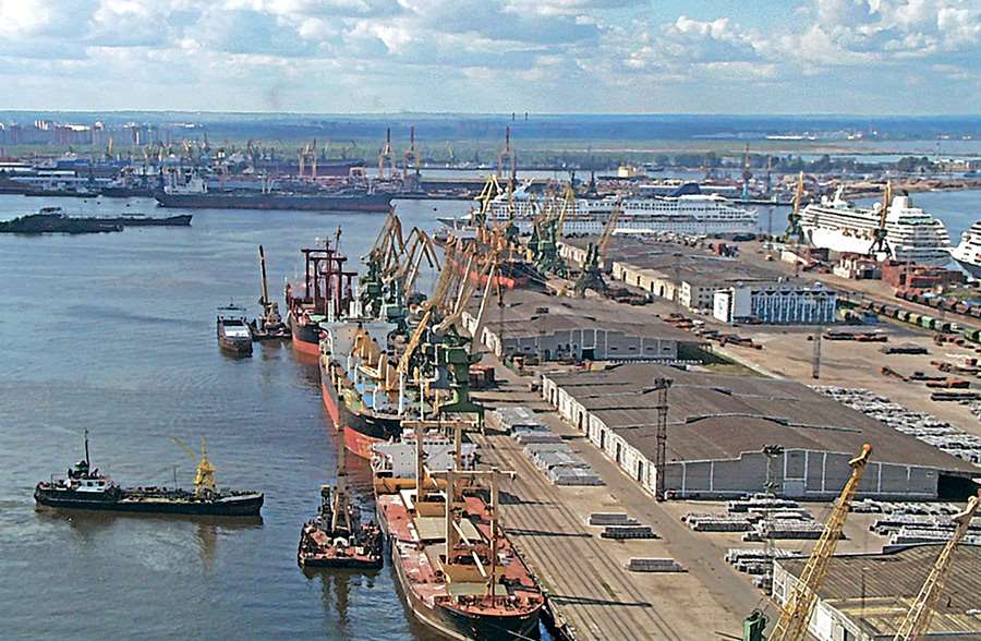 Возможность переориентации российских транзитных грузов из портов Прибалтики в порты России.